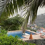 Villa Secluded W Pool, Oceanside View, 3br, 3ba *