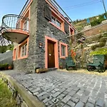 Villa Secluded W Pool, Oceanside View, 3br, 3ba *