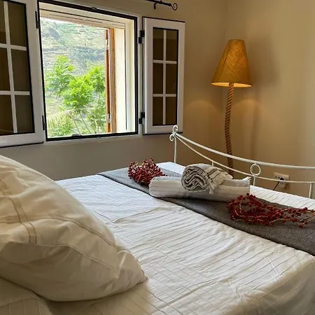 Secluded W Pool, Oceanside View, 3br, 3ba *