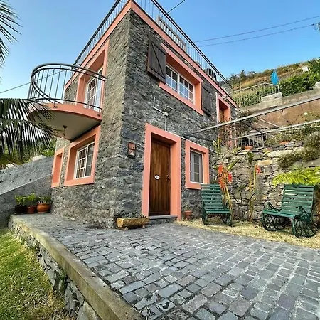 Villa Secluded W Pool, Oceanside View, 3br, 3ba Ponta do Sol (Madeira)