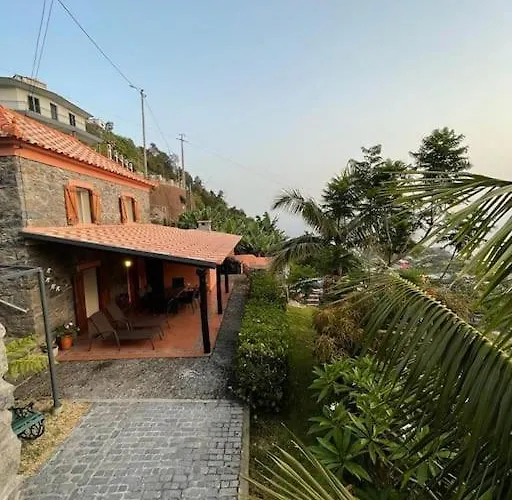 Secluded W Pool, Oceanside View, 3br, 3ba Vila