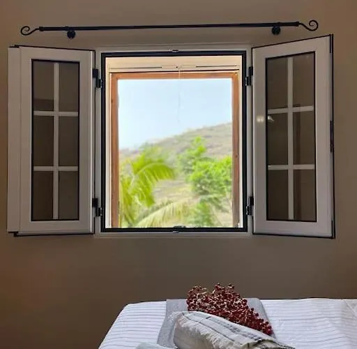 Secluded W Pool, Oceanside View, 3br, 3ba